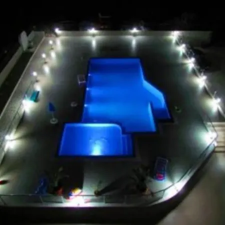 Студио Роузи Apartment